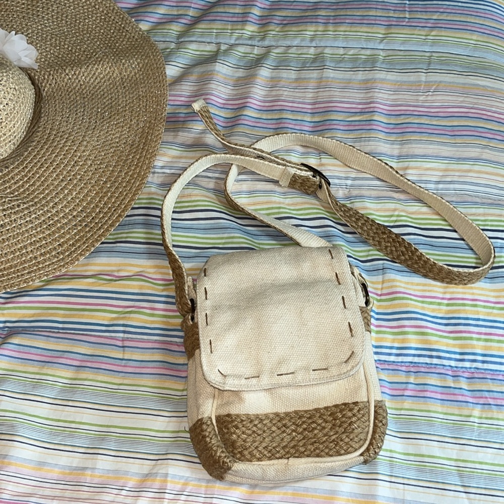 Canvas‎ Shoulder Bag Unlisted